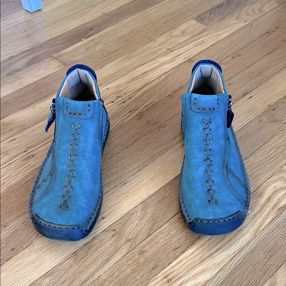 Leather booties
